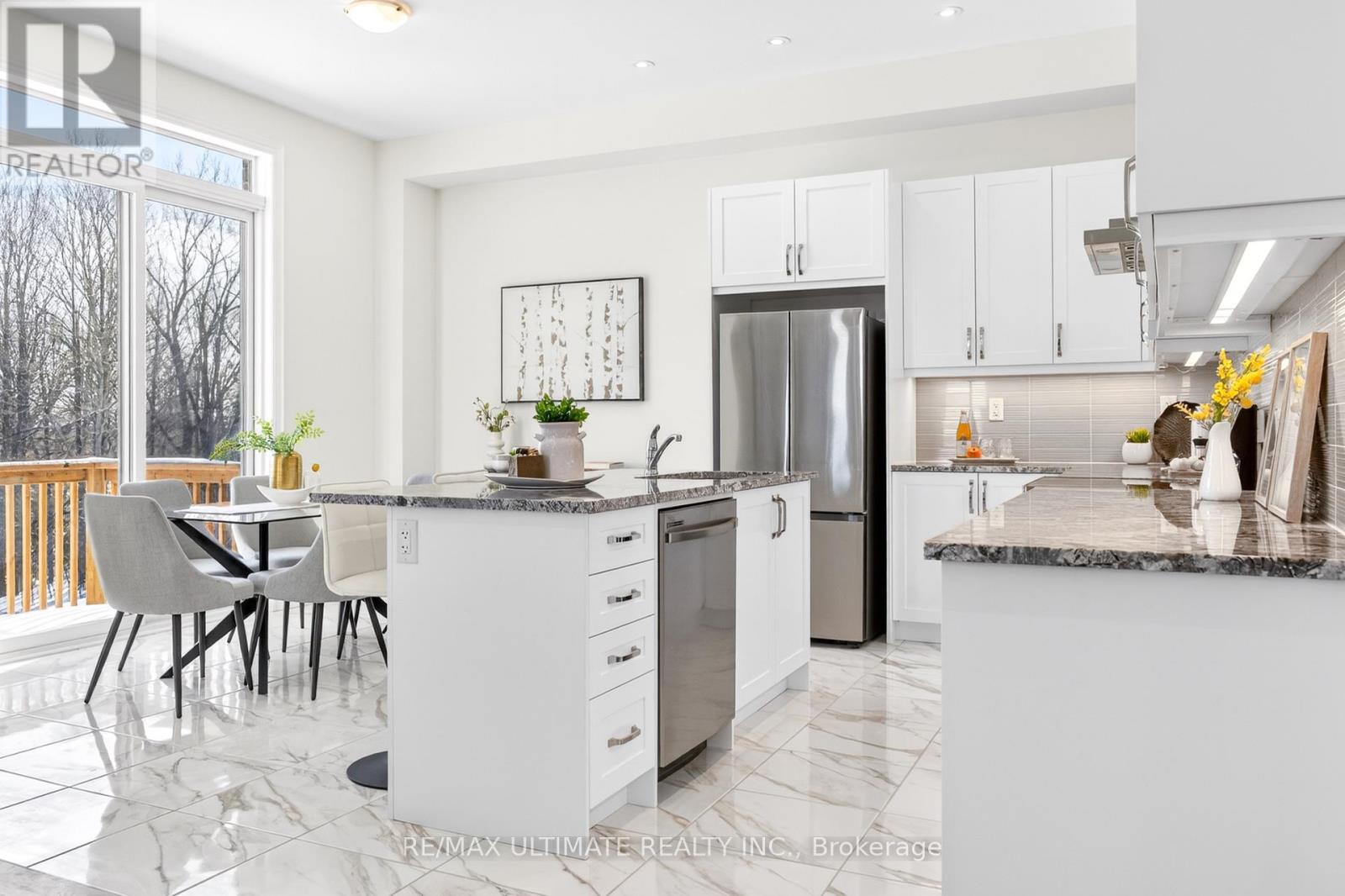 21 Fire King Drive, Whitby, Ontario  L1P 0R4 - Photo 10 - E12747712