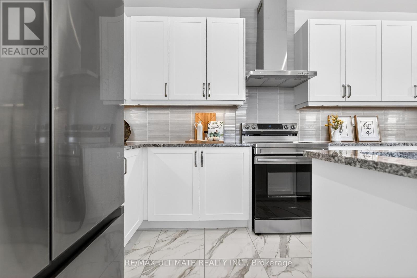 21 Fire King Drive, Whitby, Ontario  L1P 0R4 - Photo 14 - E12747712