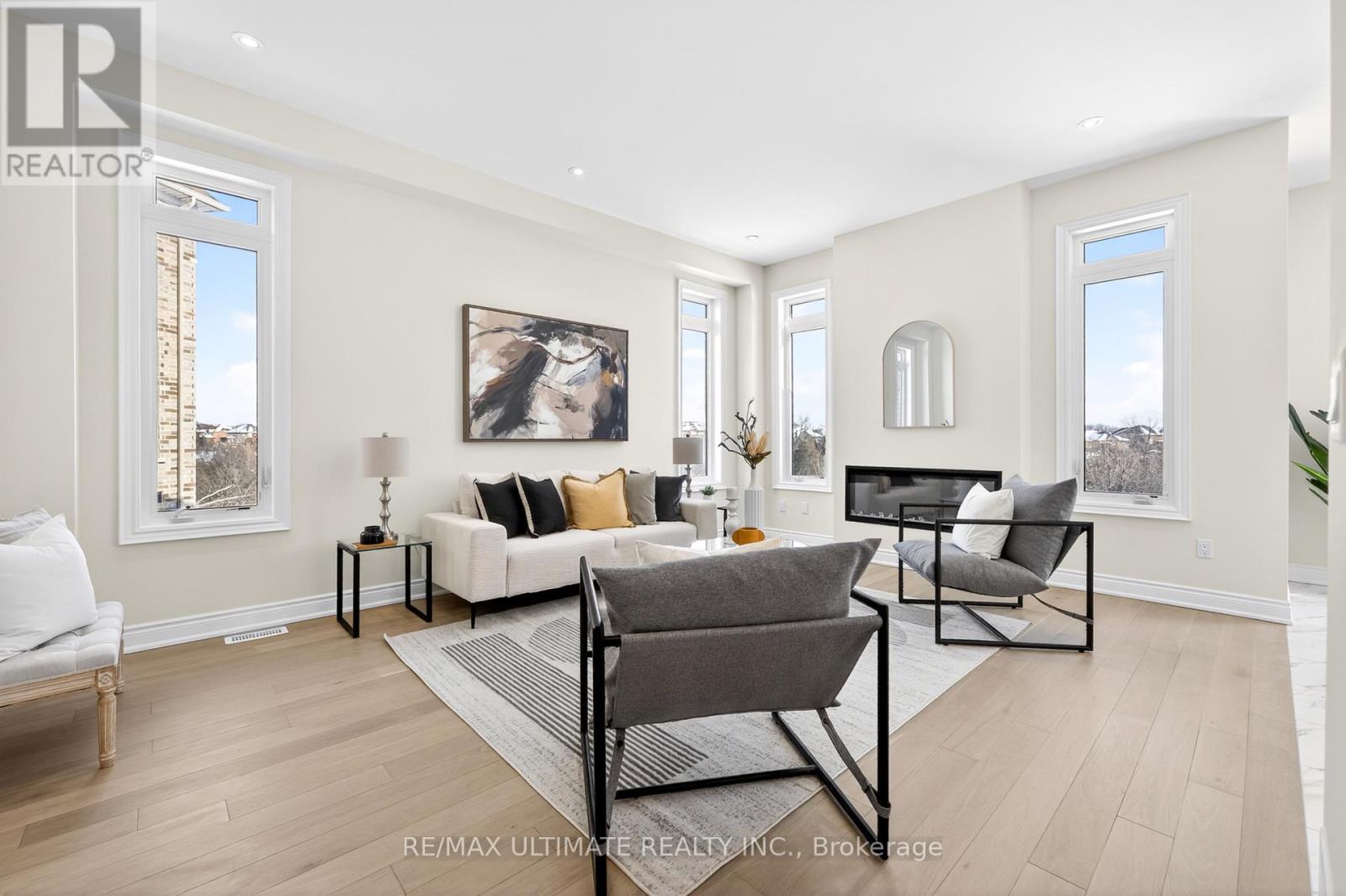 21 Fire King Drive, Whitby, Ontario  L1P 0R4 - Photo 4 - E12747712