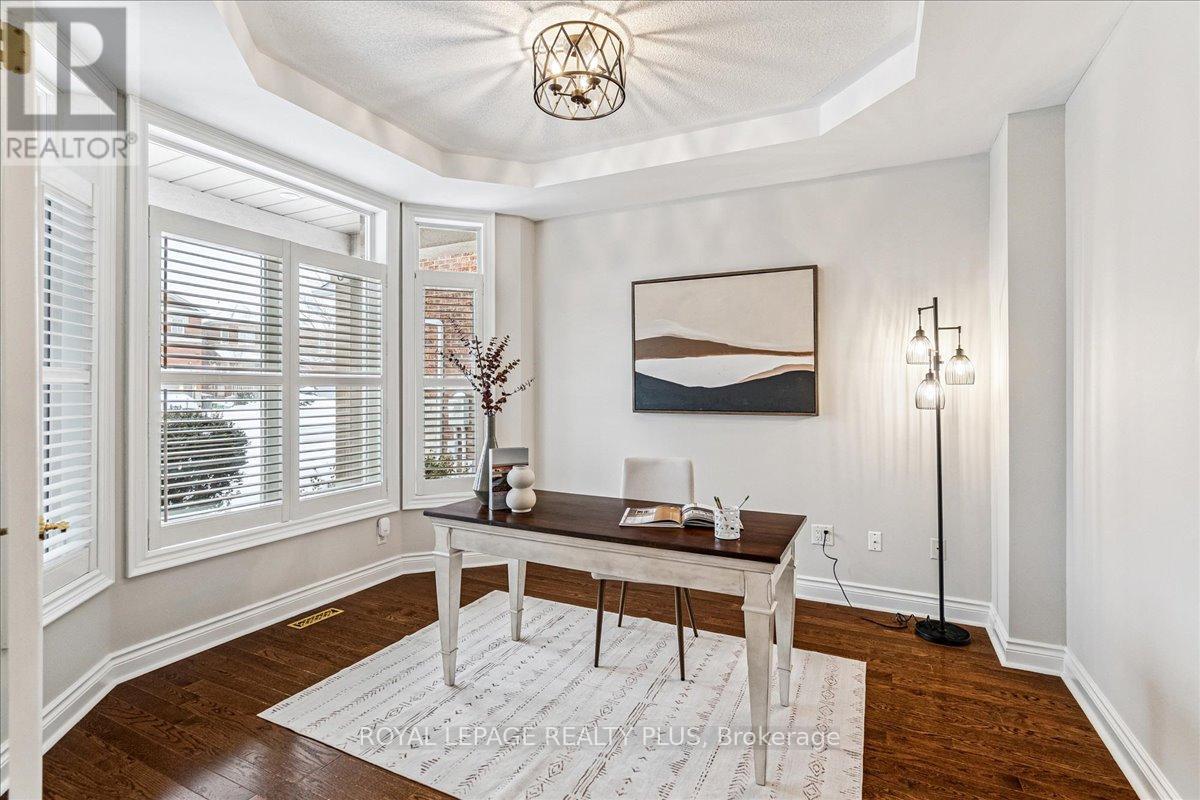 6409 Western Skies Way, Mississauga, Ontario  L5W 1H5 - Photo 6 - W12724012