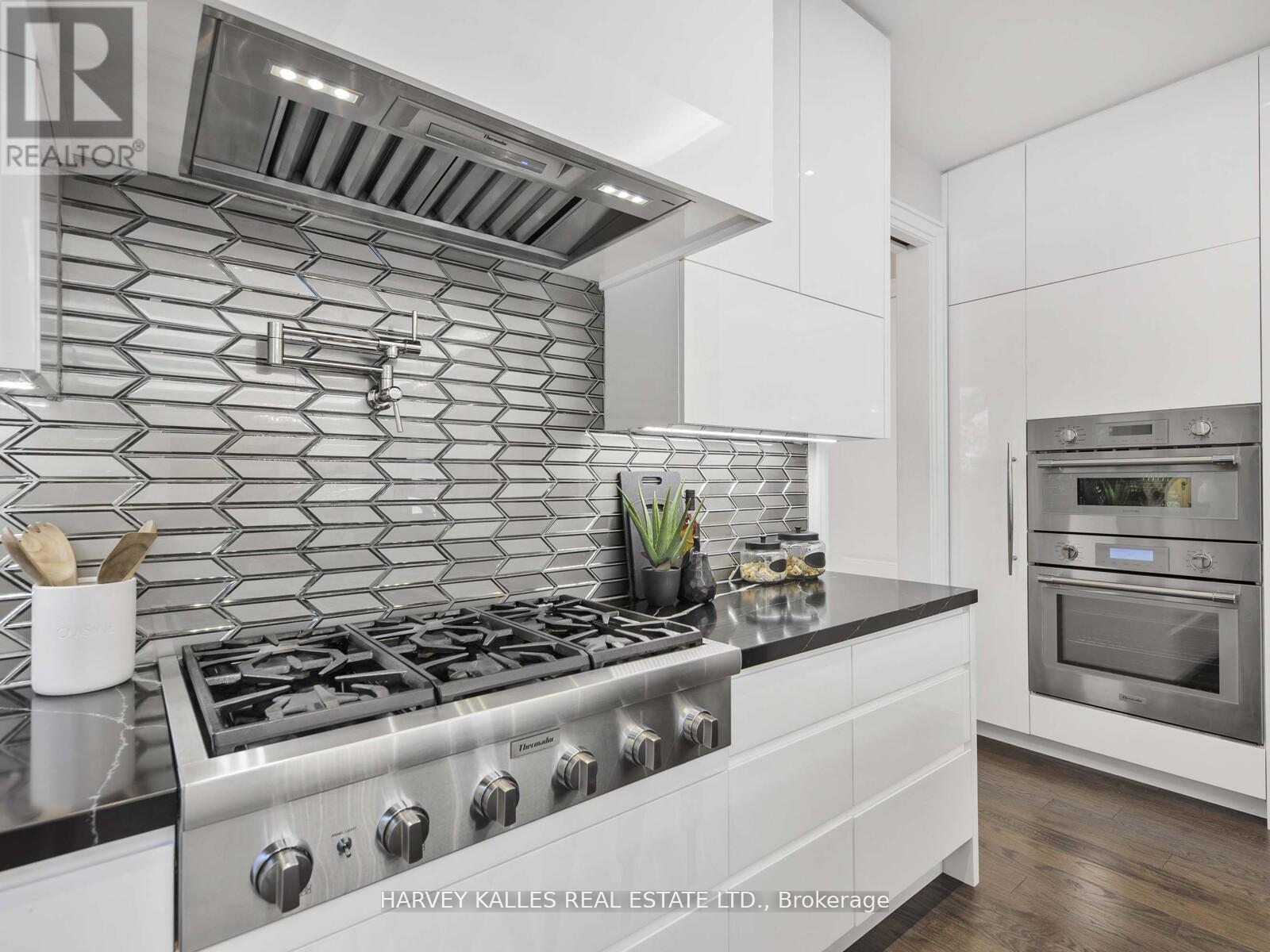 10 Malaren Road, Vaughan, Ontario  L6A 1E5 - Photo 15 - N12747598