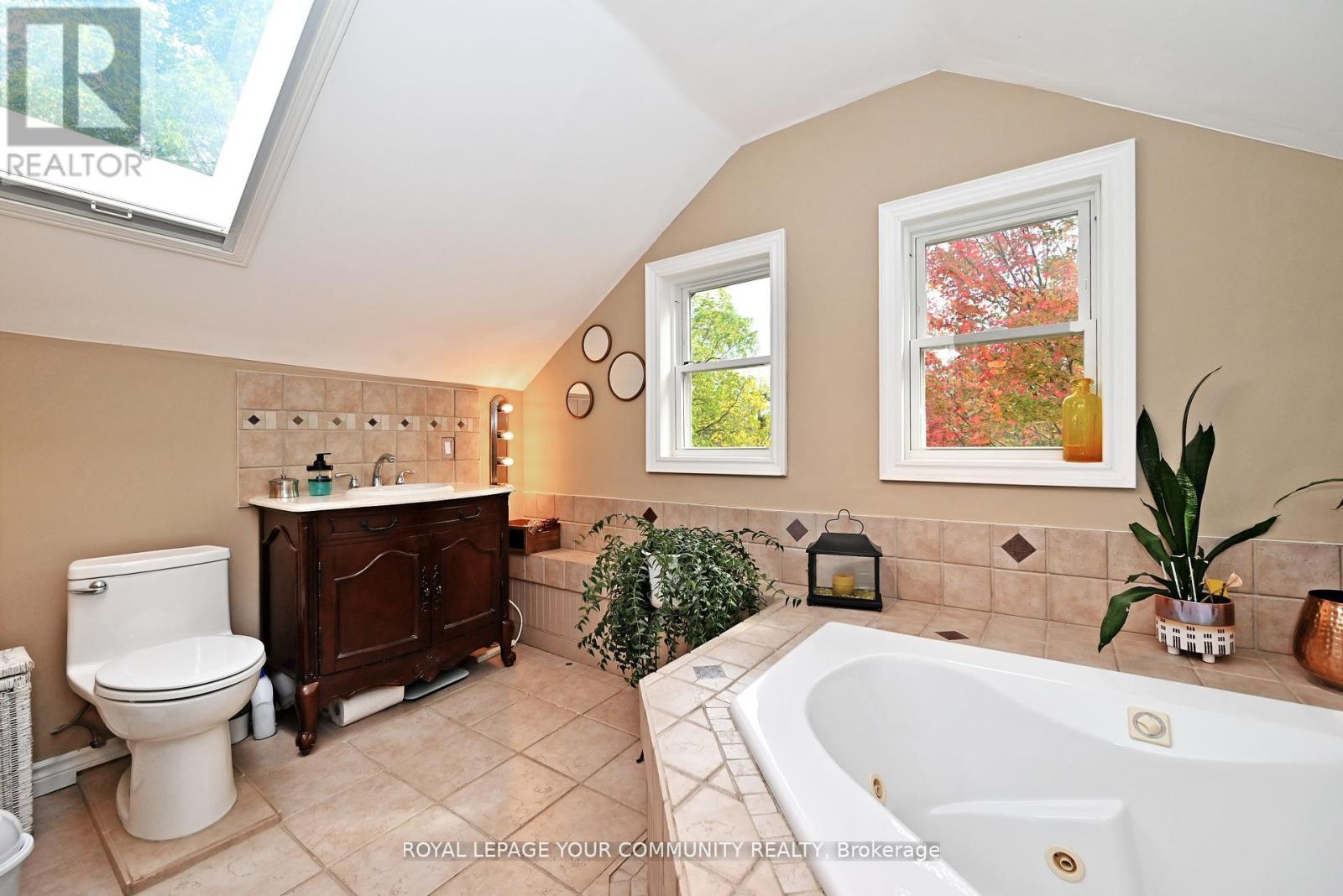 448 Timothy Street, Newmarket, Ontario  L3Y 1P8 - Photo 30 - N12747618