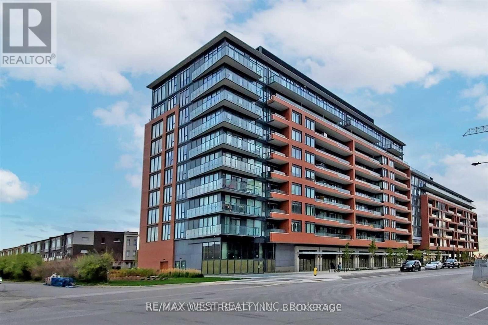 410 - 99 Eagle Rock Way, Vaughan, Ontario  L6A 5A7 - Photo 2 - N12747630