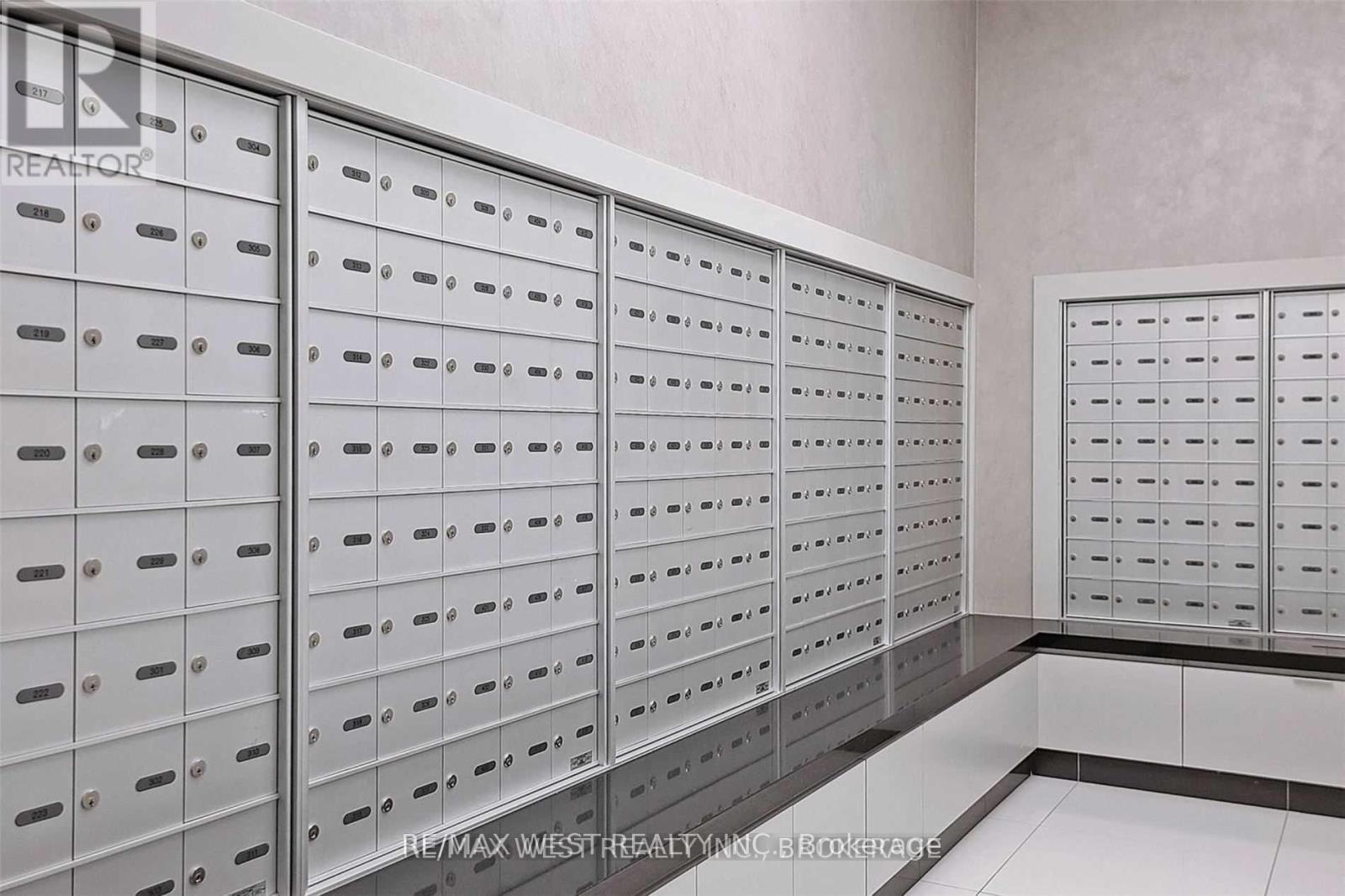 410 - 99 Eagle Rock Way, Vaughan, Ontario  L6A 5A7 - Photo 8 - N12747630