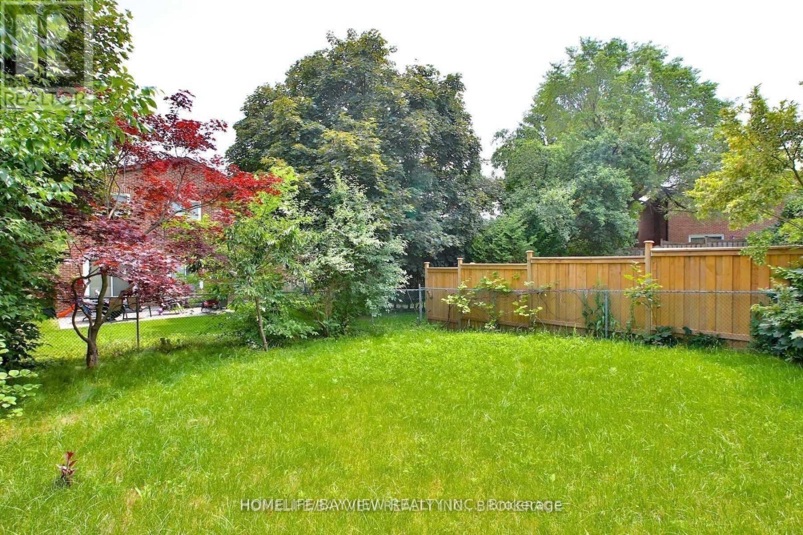 19 Fraser Street, Markham, Ontario  L3T 5H7 - Photo 5 - N12747674