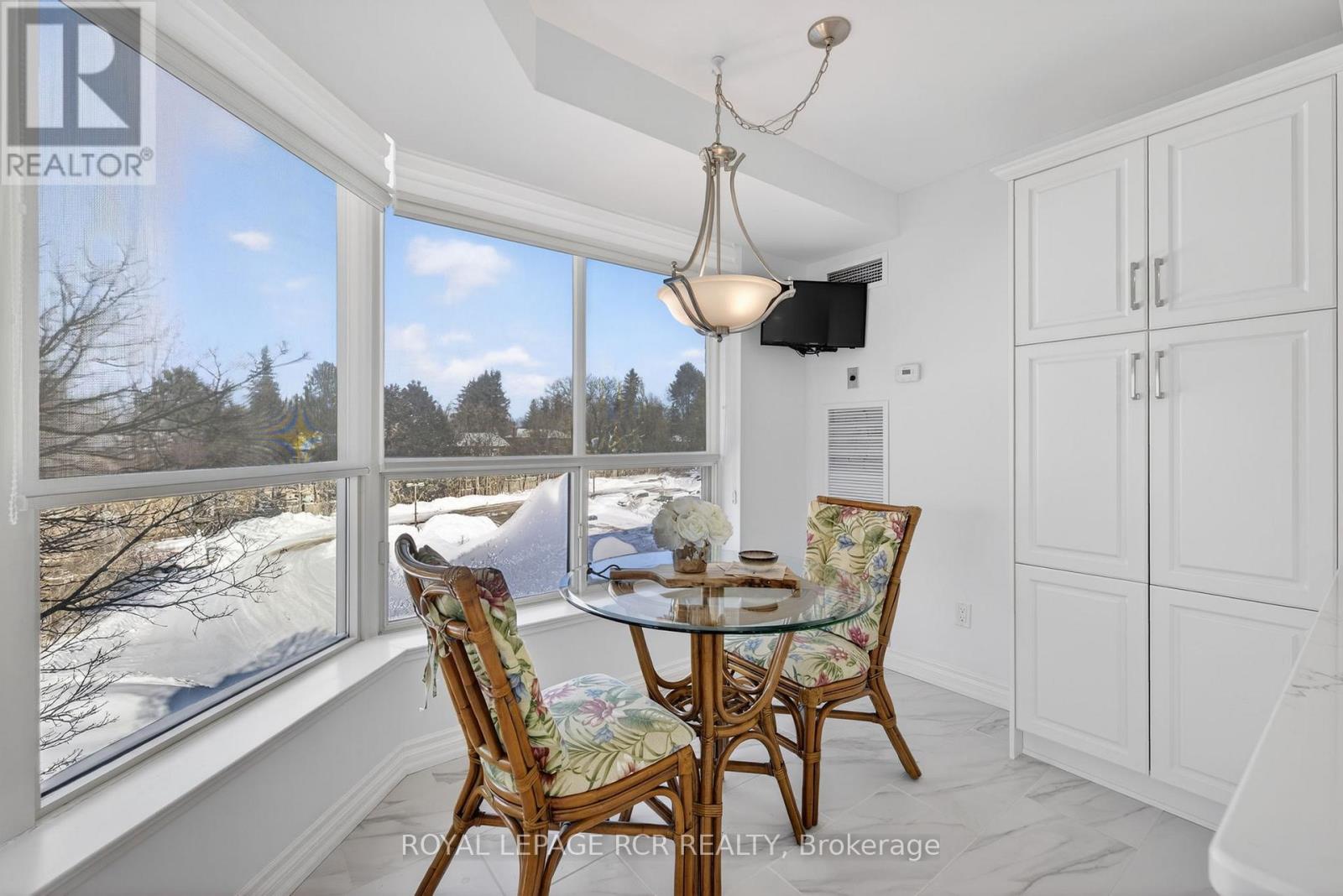 213 - 14924 Yonge Street, Aurora, Ontario  L4G 6H7 - Photo 11 - N12747746