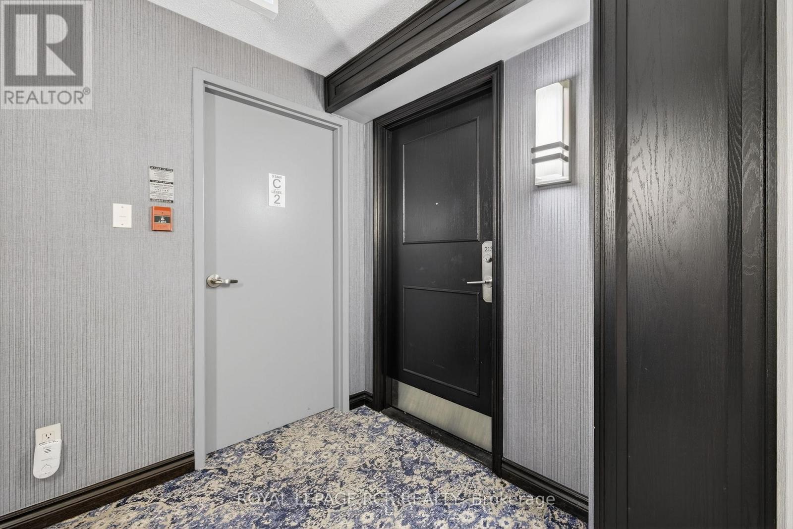 213 - 14924 Yonge Street, Aurora, Ontario  L4G 6H7 - Photo 4 - N12747746