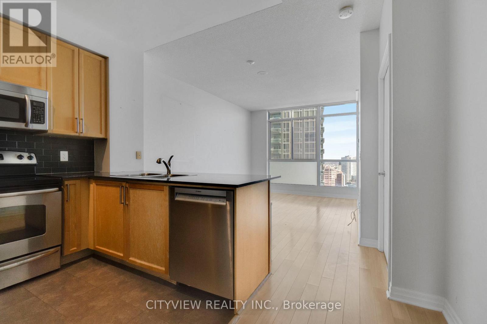 2406 - 225 Webb Drive, Mississauga (City Centre), Ontario  L5B 2P2 - Photo 15 - W12747656