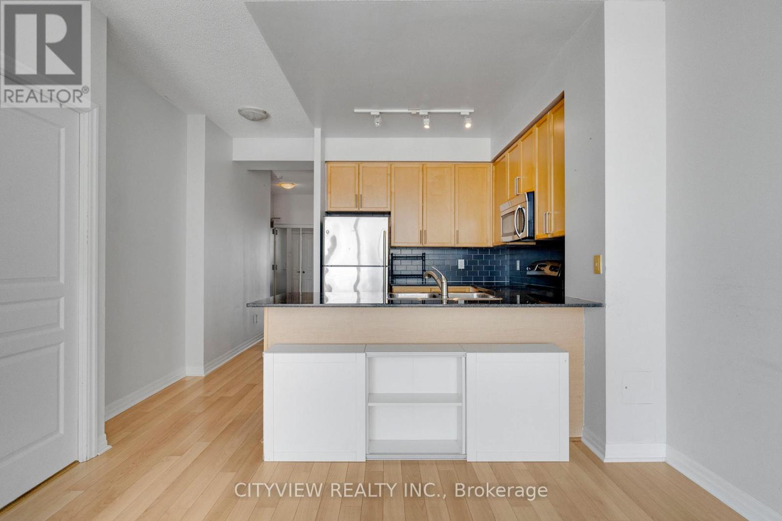 2406 - 225 Webb Drive, Mississauga (City Centre), Ontario  L5B 2P2 - Photo 16 - W12747656