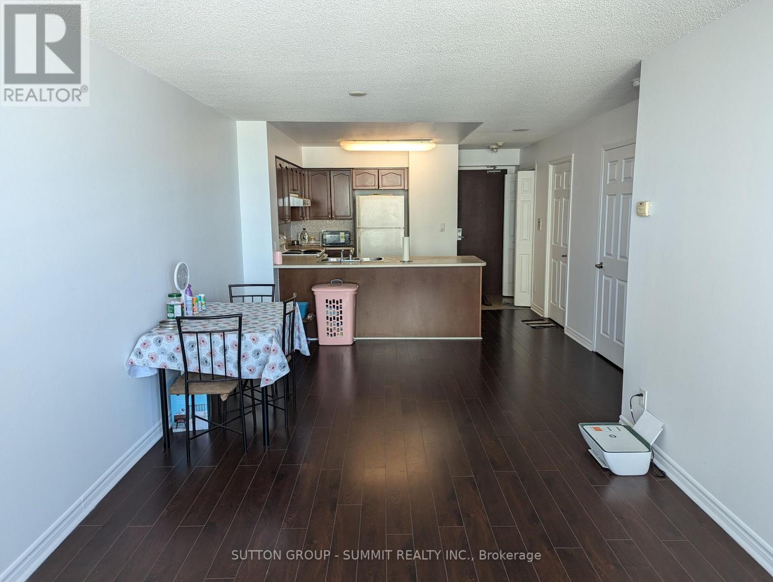 1616 - 335 Rathburn Road, Mississauga, Ontario  L5B 0C8 - Photo 4 - W12747682