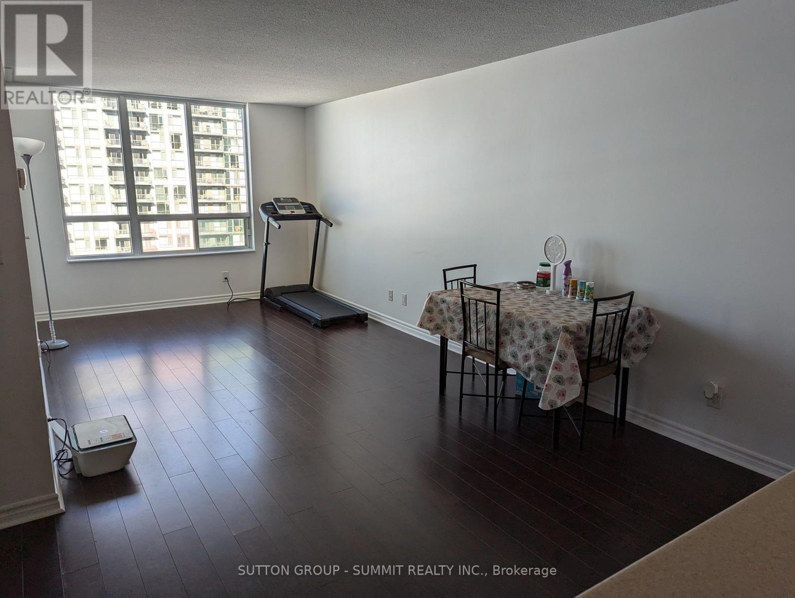 1616 - 335 Rathburn Road, Mississauga, Ontario  L5B 0C8 - Photo 5 - W12747682