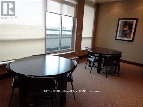 1616 - 335 Rathburn Road, Mississauga, Ontario  L5B 0C8 - Photo 8 - W12747682