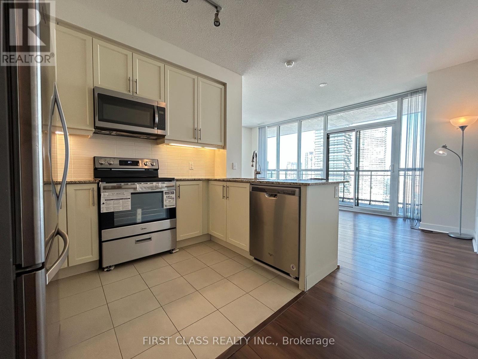 3809 - 3975 Grand Park Drive, Mississauga, Ontario  L5B 0K4 - Photo 10 - W12747686