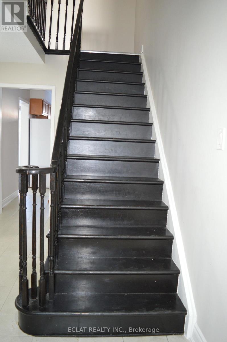 6 Dutch Crescent, Brampton, Ontario  L6Y 3V9 - Photo 9 - W12747724