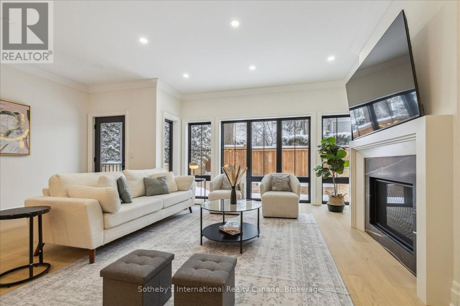 152 Chisholm Street, Oakville (Co Central), Ontario  L6K 3J4 - Photo 10 - W12747870