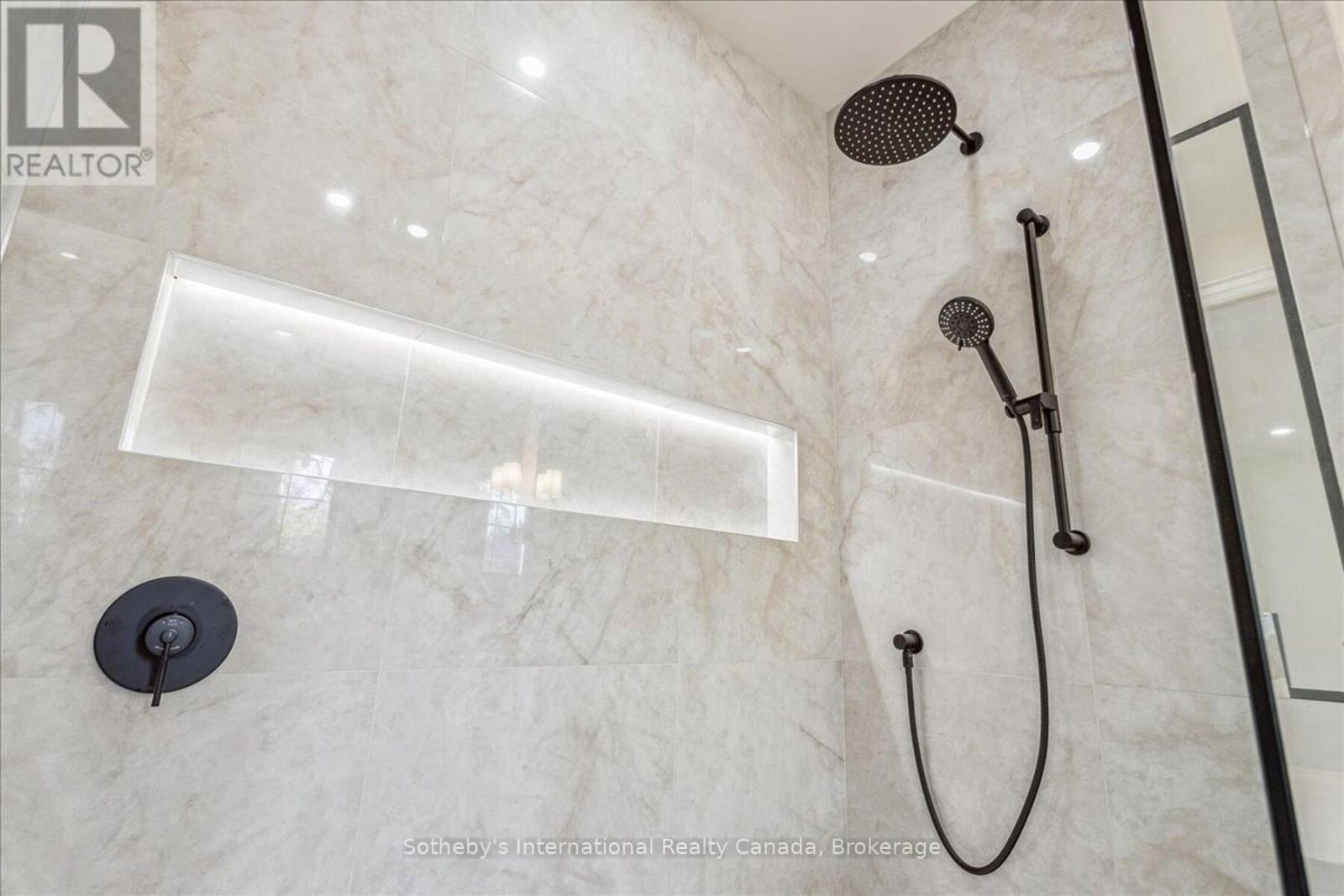 152 Chisholm Street, Oakville (Co Central), Ontario  L6K 3J4 - Photo 18 - W12747870