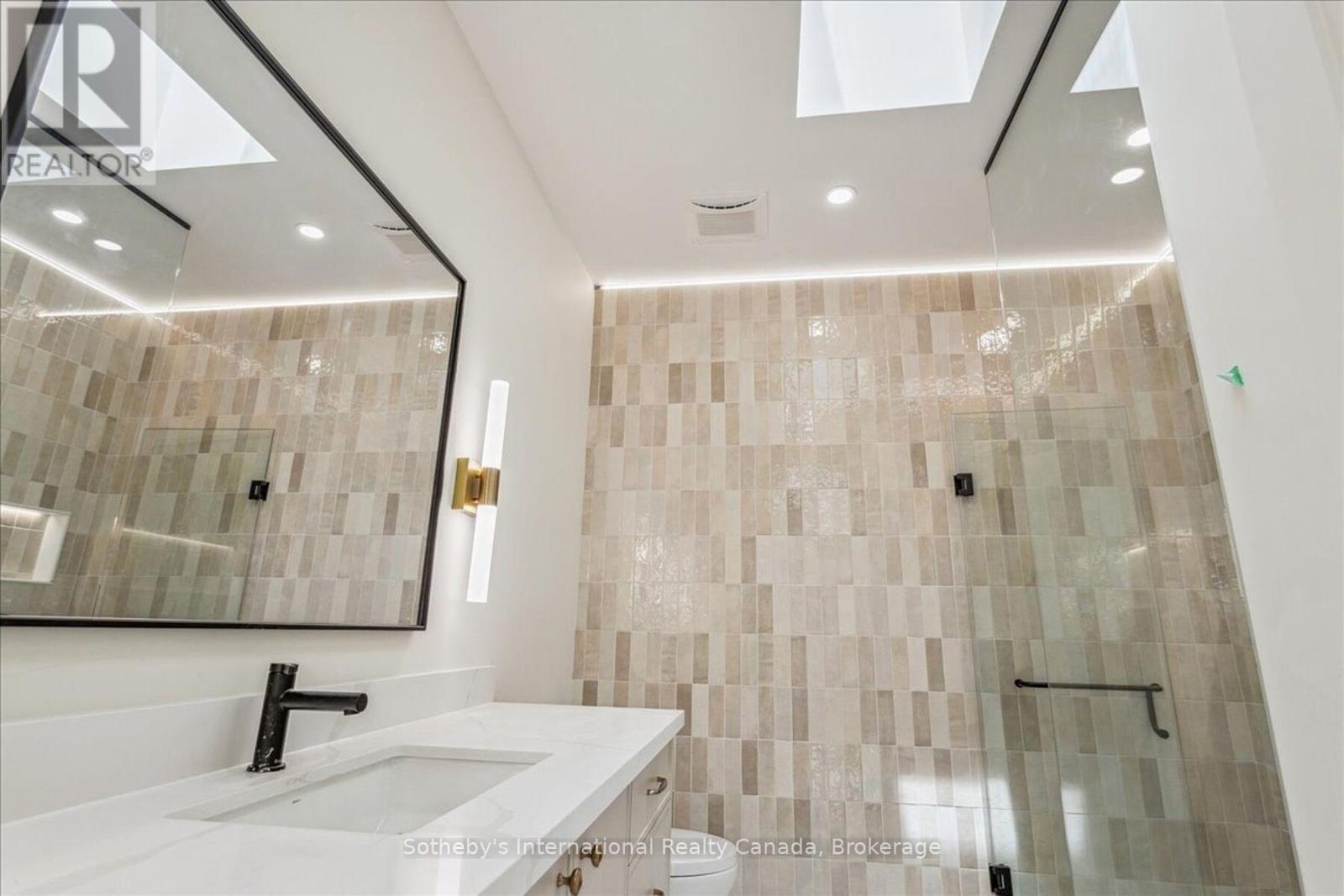 152 Chisholm Street, Oakville (Co Central), Ontario  L6K 3J4 - Photo 21 - W12747870