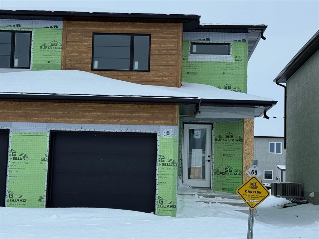 69 Kootenay Way, Steinbach, Manitoba  R5G 2Y1 - Photo 0 - 202601228