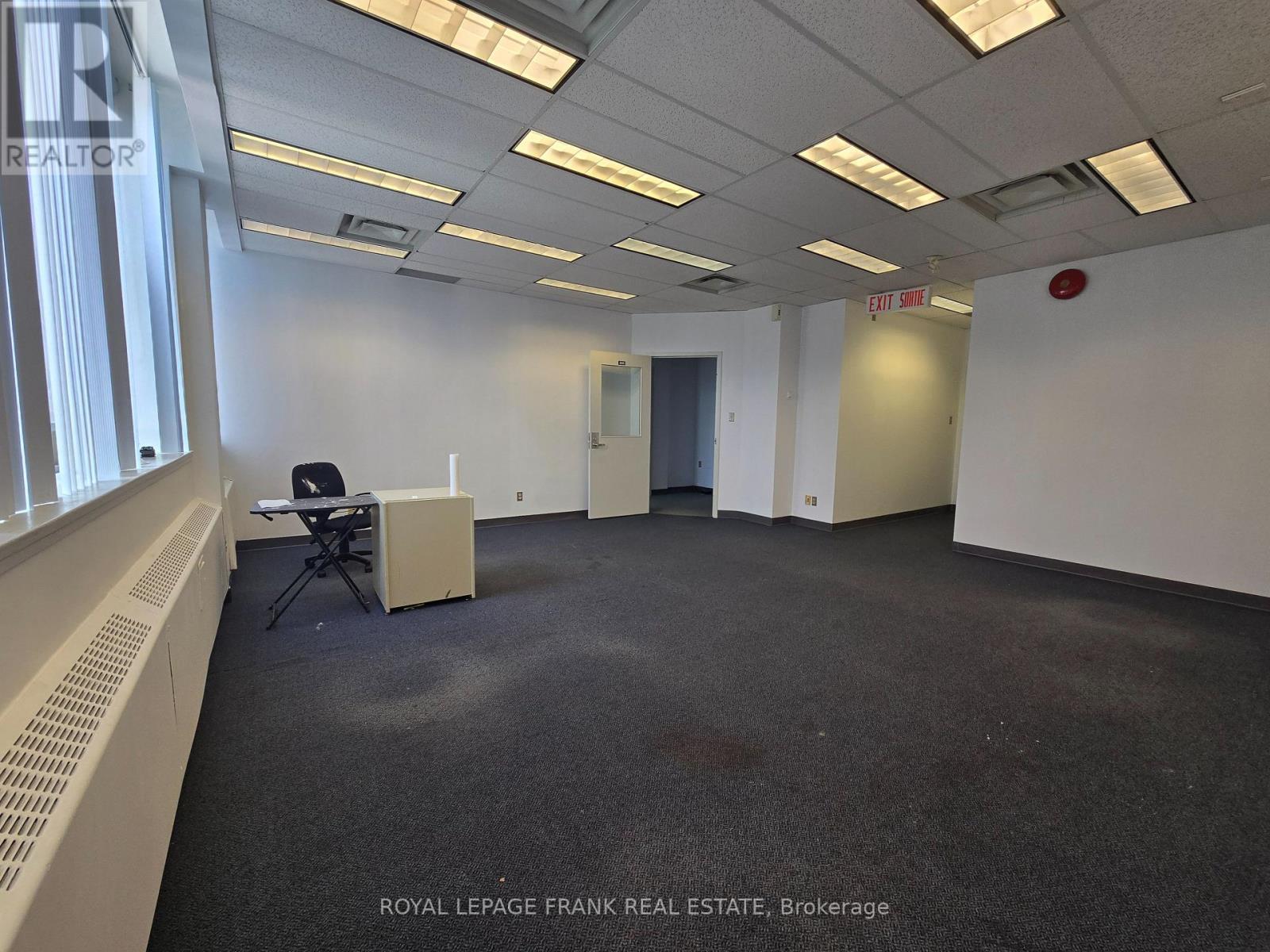 205 - 310 Simcoe Street S, Oshawa (Central), Ontario  L1H 4H7 - Photo 2 - E12747872