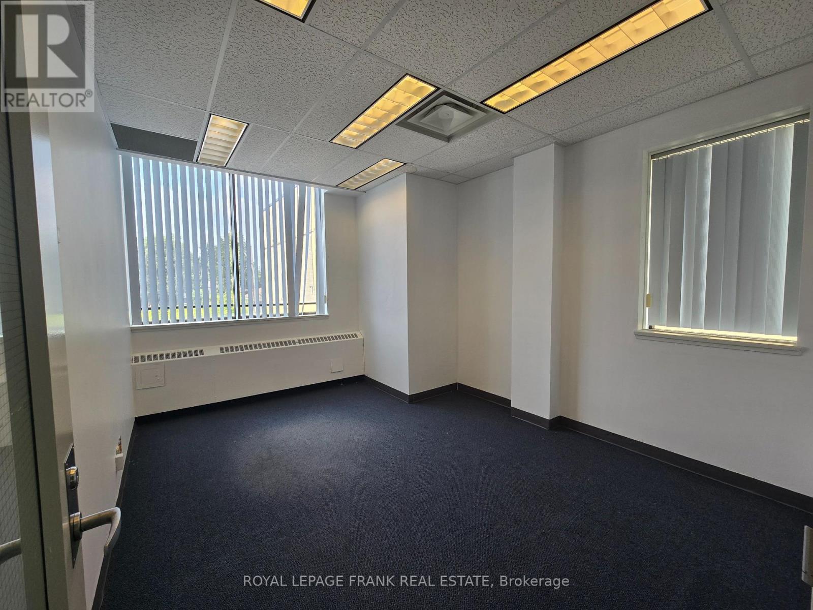 205 - 310 Simcoe Street S, Oshawa (Central), Ontario  L1H 4H7 - Photo 4 - E12747872