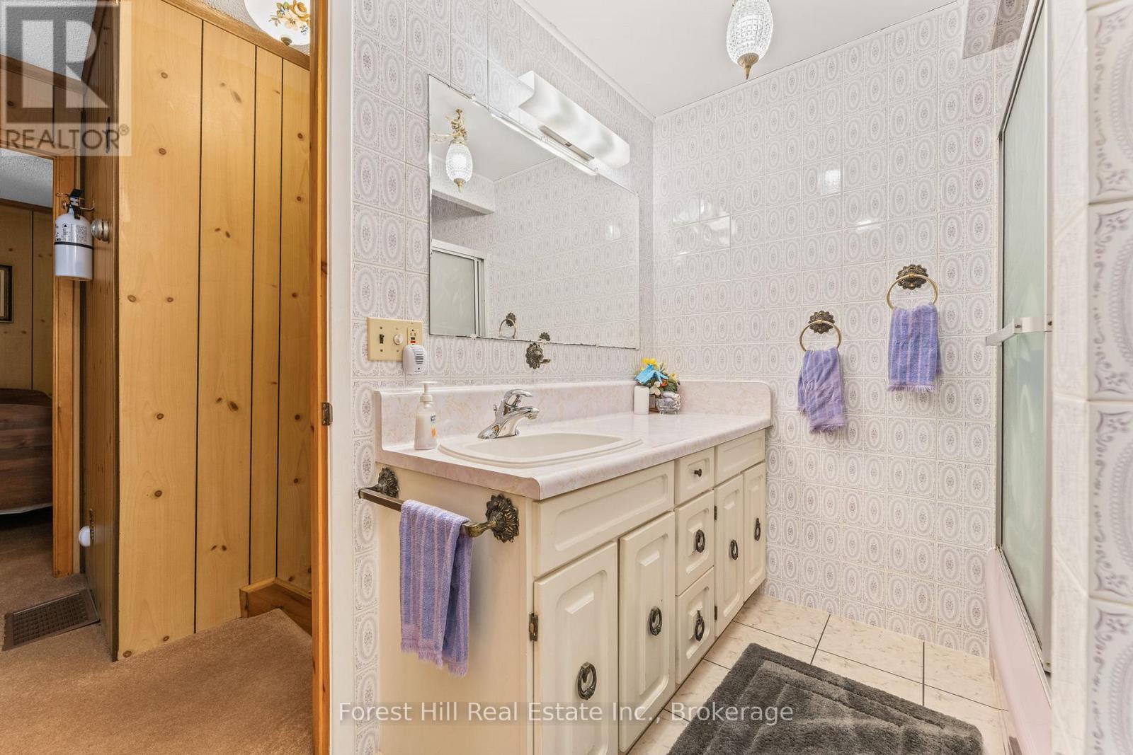 1062 Pine Lake Road, Gravenhurst, Ontario  P1P 1R2 - Photo 25 - X12747764