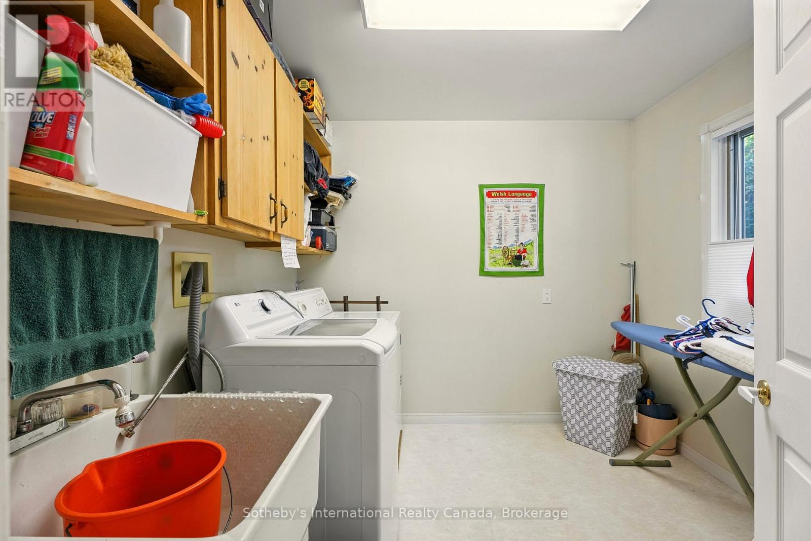 326 Chikopi Road, Magnetawan, Ontario  P0A 1P0 - Photo 12 - X12747768