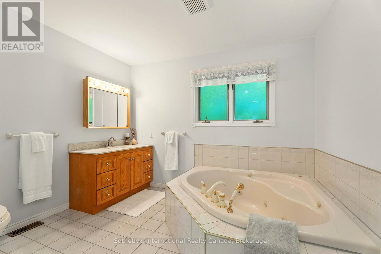 326 Chikopi Road, Magnetawan, Ontario  P0A 1P0 - Photo 31 - X12747768