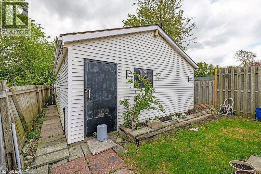 201 East 23rd. Street, Hamilton, Ontario  L8V 2X2 - Photo 6 - 40802230