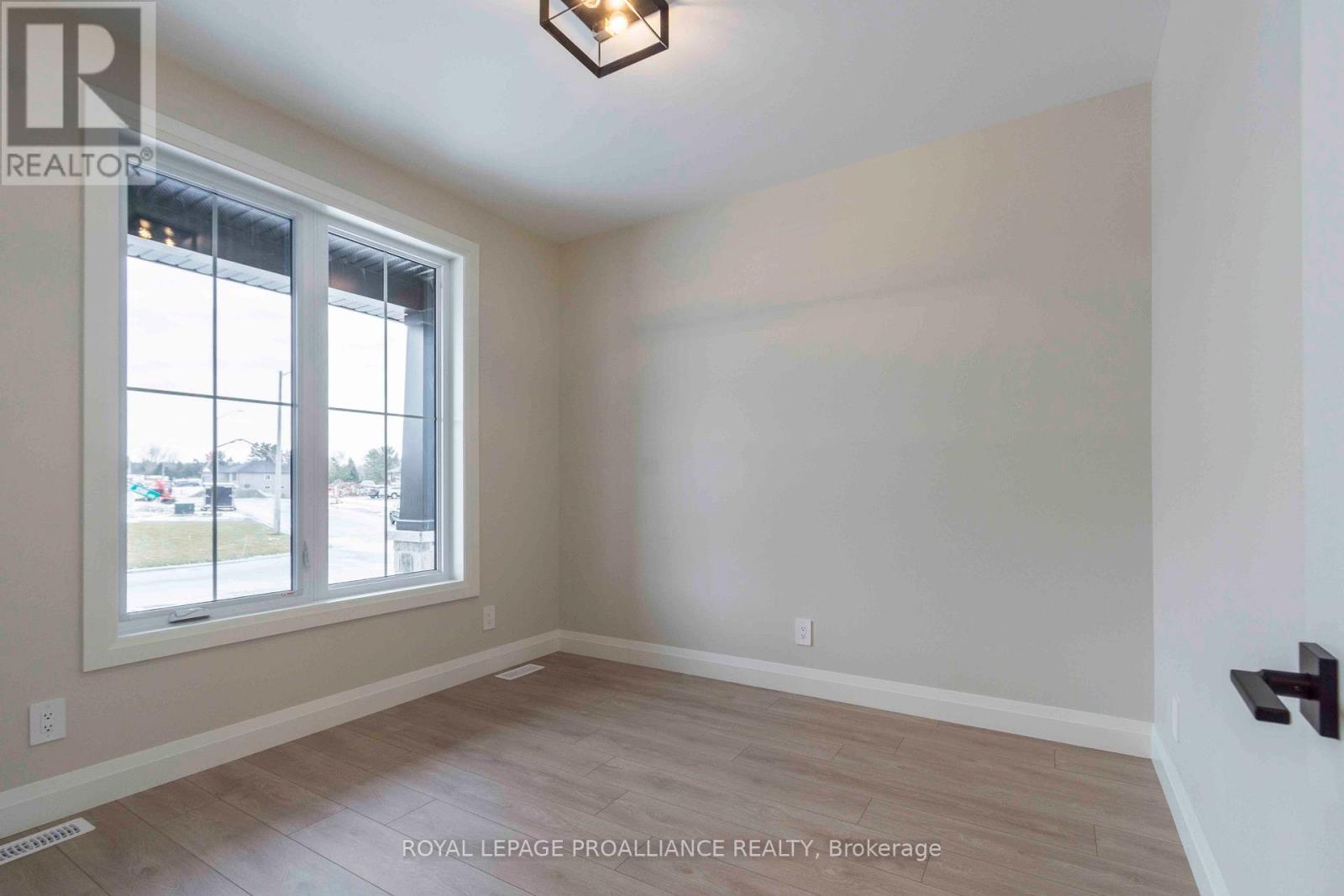 2 Mackenzie John Crescent, Brighton, Ontario  K0K 1H0 - Photo 15 - X12748106