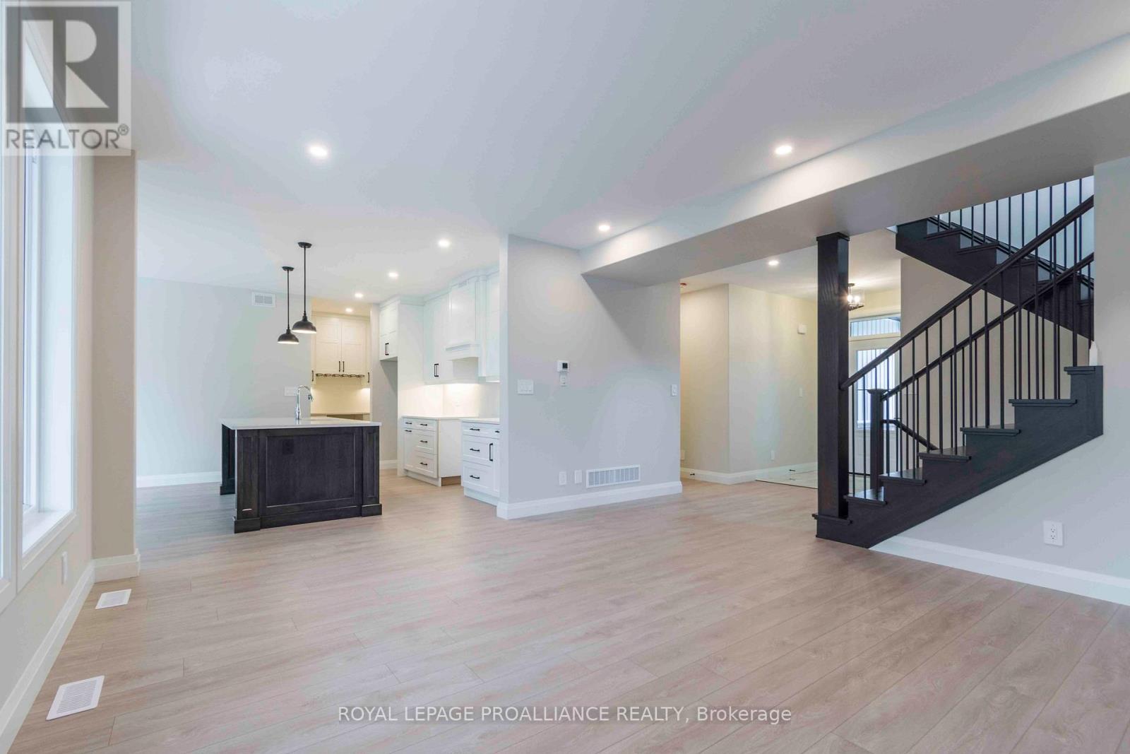 2 Mackenzie John Crescent, Brighton, Ontario  K0K 1H0 - Photo 7 - X12748106