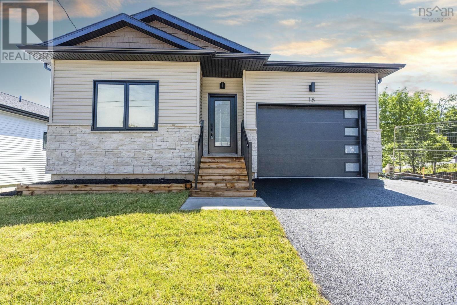 18 Whidden Avenue, Wolfville, Nova Scotia