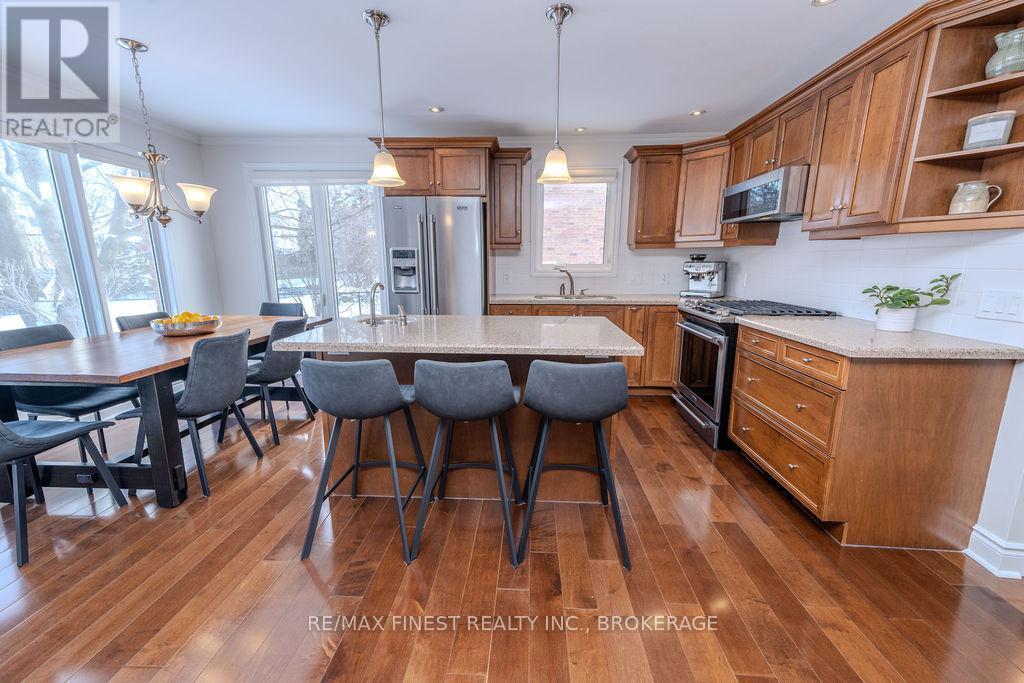 410 Briarwood Drive, Kingston (City Southwest), Ontario  K7M 7V2 - Photo 3 - X12747972