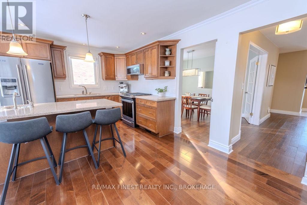 410 Briarwood Drive, Kingston (City Southwest), Ontario  K7M 7V2 - Photo 6 - X12747972