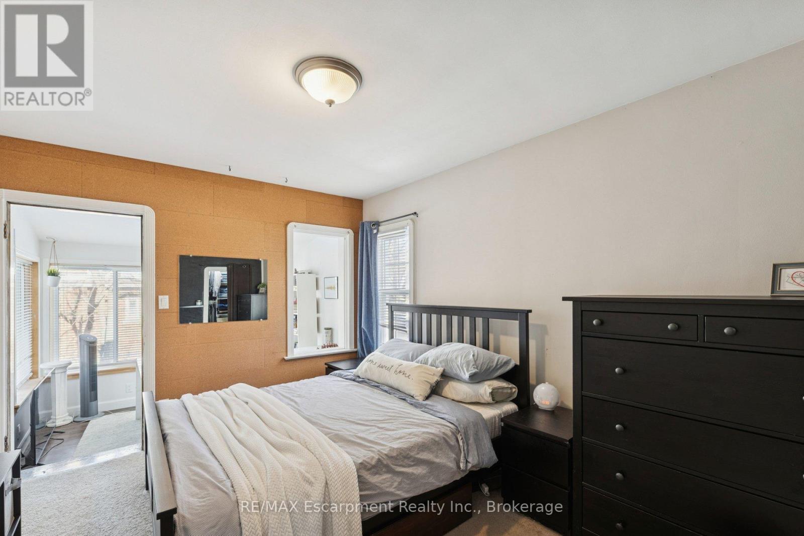 Photo 15 of 27 for 478 Cheapside Street