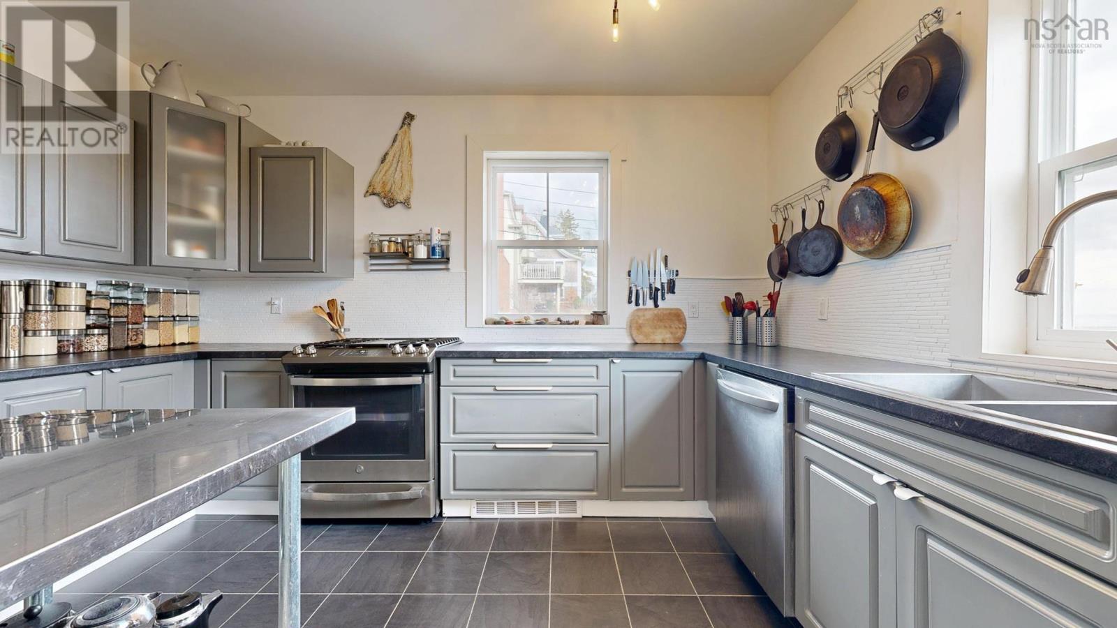 306 Lincoln Street, Old-Town Lunenburg, Lunenburg, Nova Scotia  B0J 2C0 - Photo 18 - 202601875