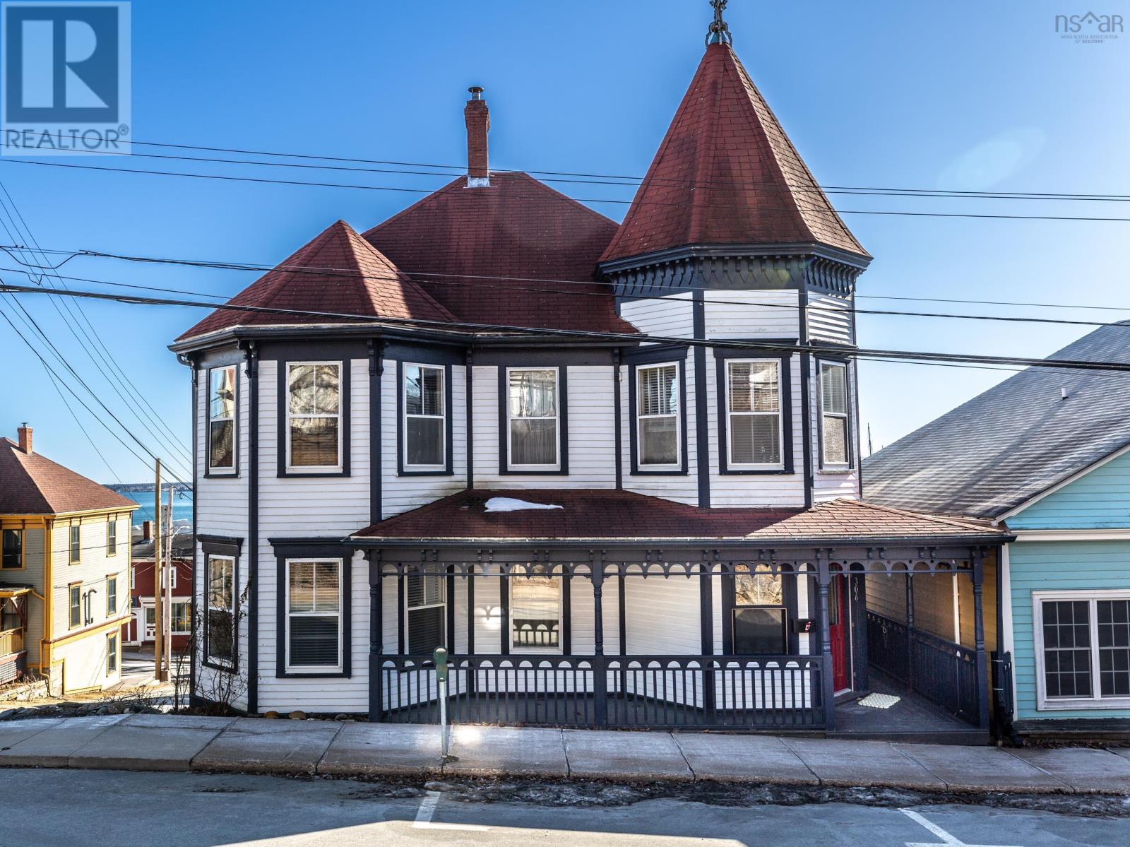 306 Lincoln Street, Old-Town Lunenburg, Lunenburg, Nova Scotia  B0J 2C0 - Photo 2 - 202601875