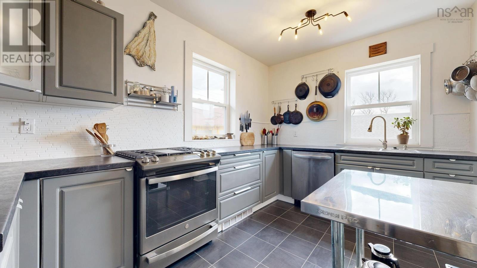 306 Lincoln Street, Old-Town Lunenburg, Lunenburg, Nova Scotia  B0J 2C0 - Photo 17 - 202601875