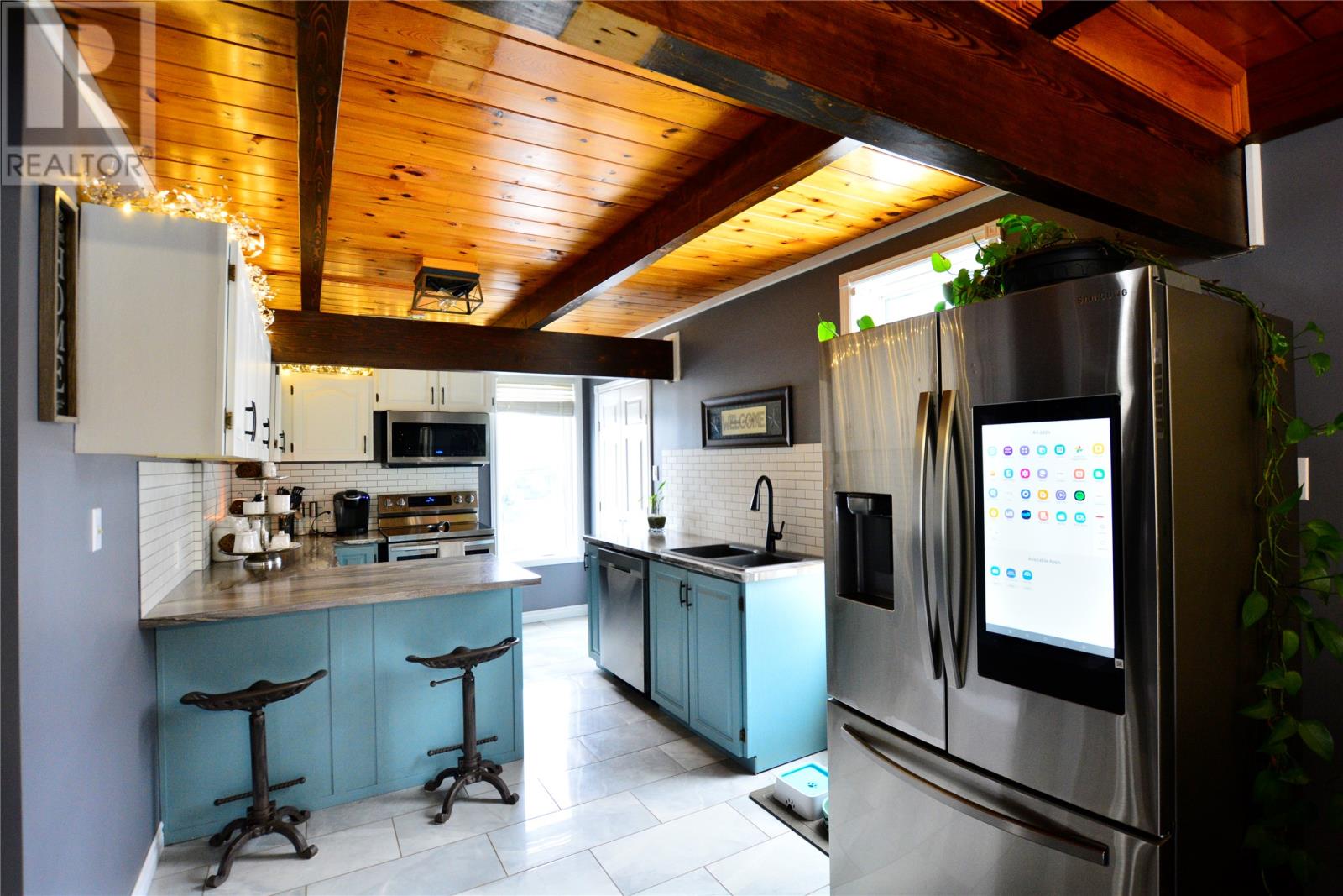 110-114 Point Road, Harbourmain-Chapel'scove-Lakeview, Newfoundland & Labrador  A0A 1V0 - Photo 8 - 1294235