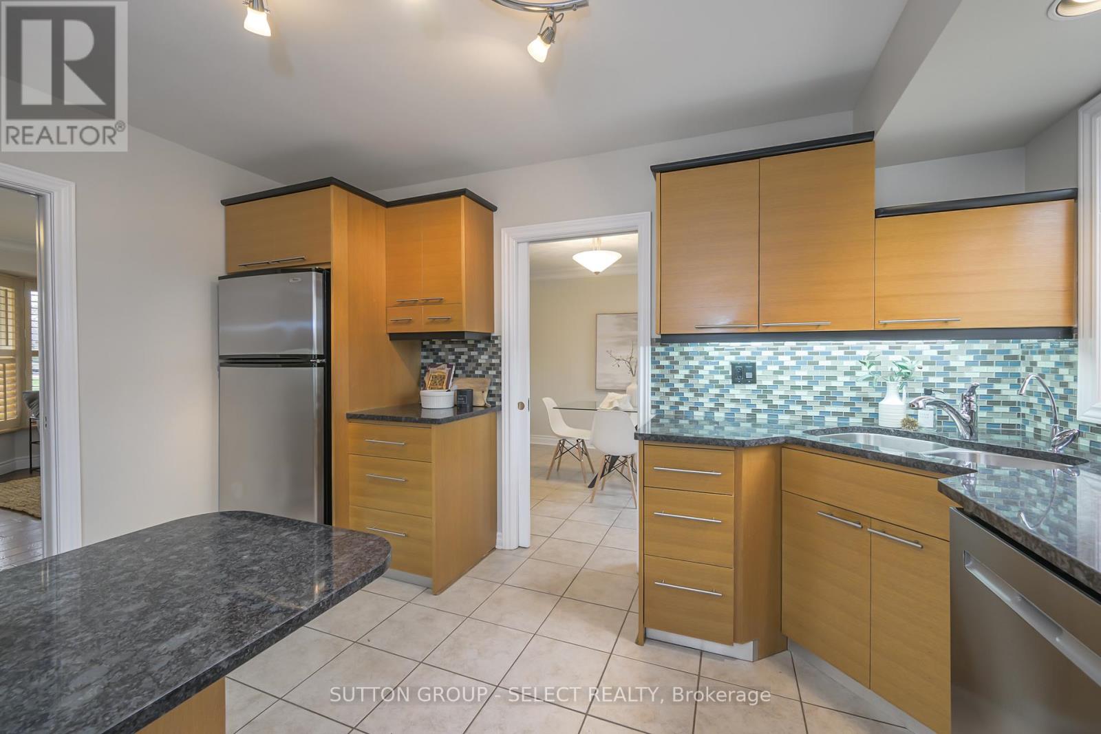 643 Dunboyne Crescent, London North, Ontario  N5X 1Y1 - Photo 22 - X12747760