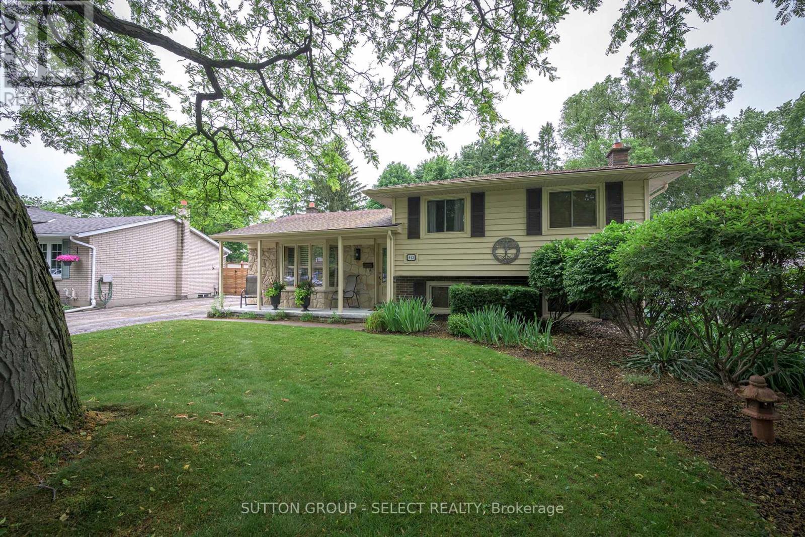 643 Dunboyne Crescent, London North, Ontario  N5X 1Y1 - Photo 3 - X12747760