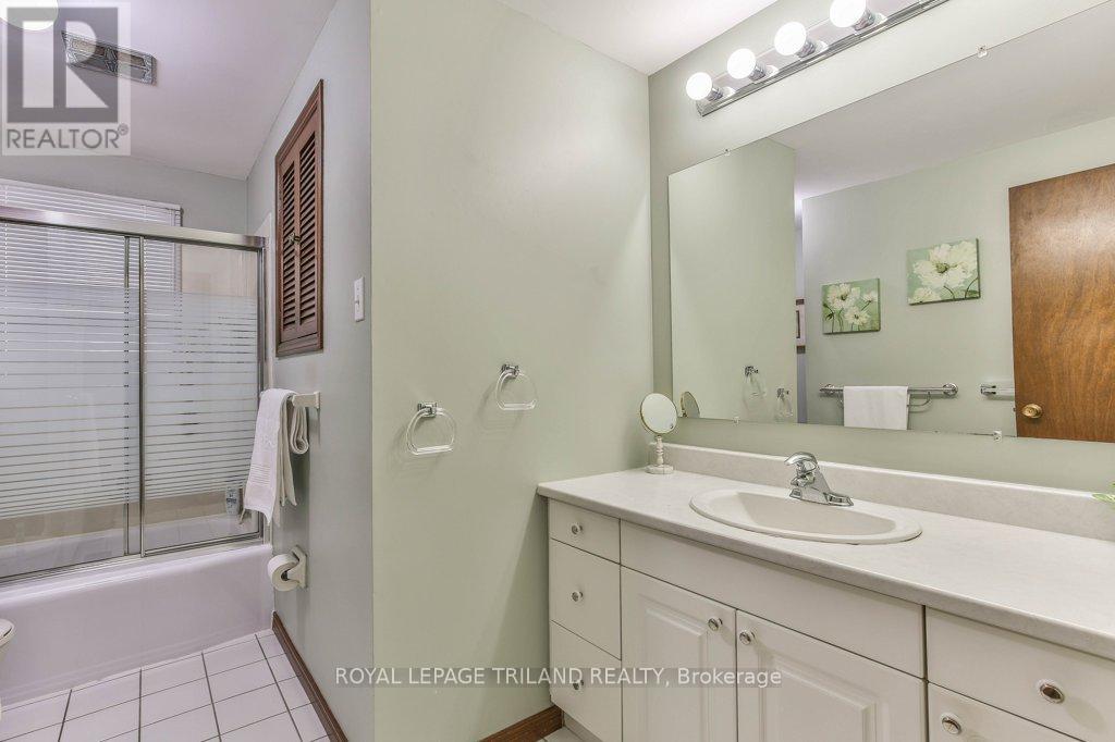 7 Hamber Court, London East, Ontario  N5W 1R4 - Photo 25 - X12747798