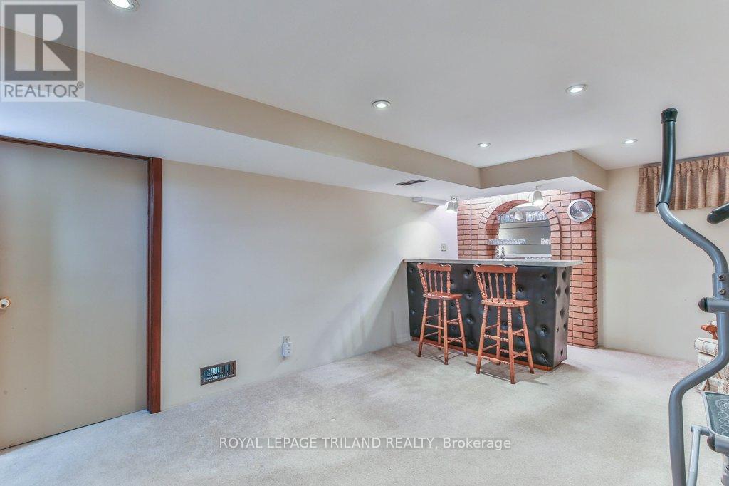 7 Hamber Court, London East, Ontario  N5W 1R4 - Photo 34 - X12747798