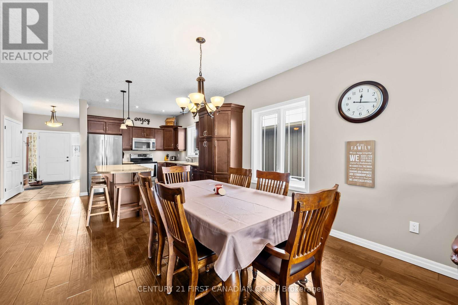 272 Walnut Street, Lucan Biddulph, Ontario  N0M 2J0 - Photo 12 - X12747908