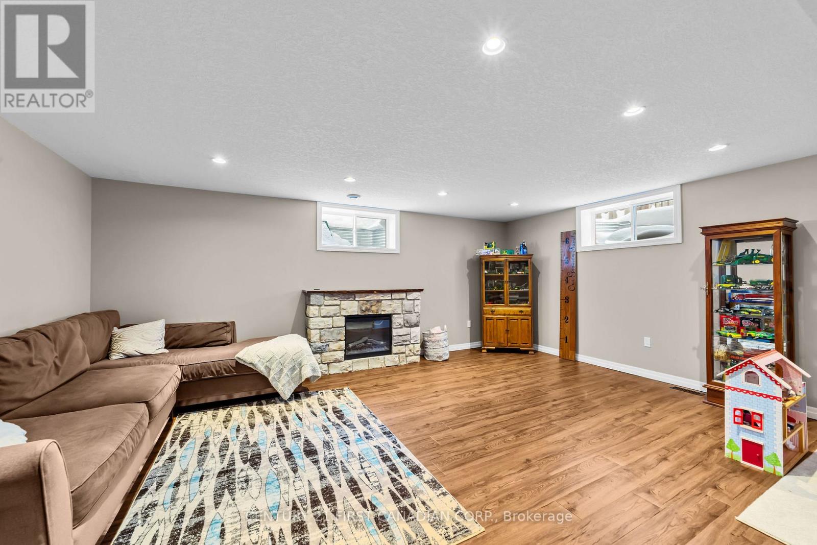 272 Walnut Street, Lucan Biddulph, Ontario  N0M 2J0 - Photo 23 - X12747908