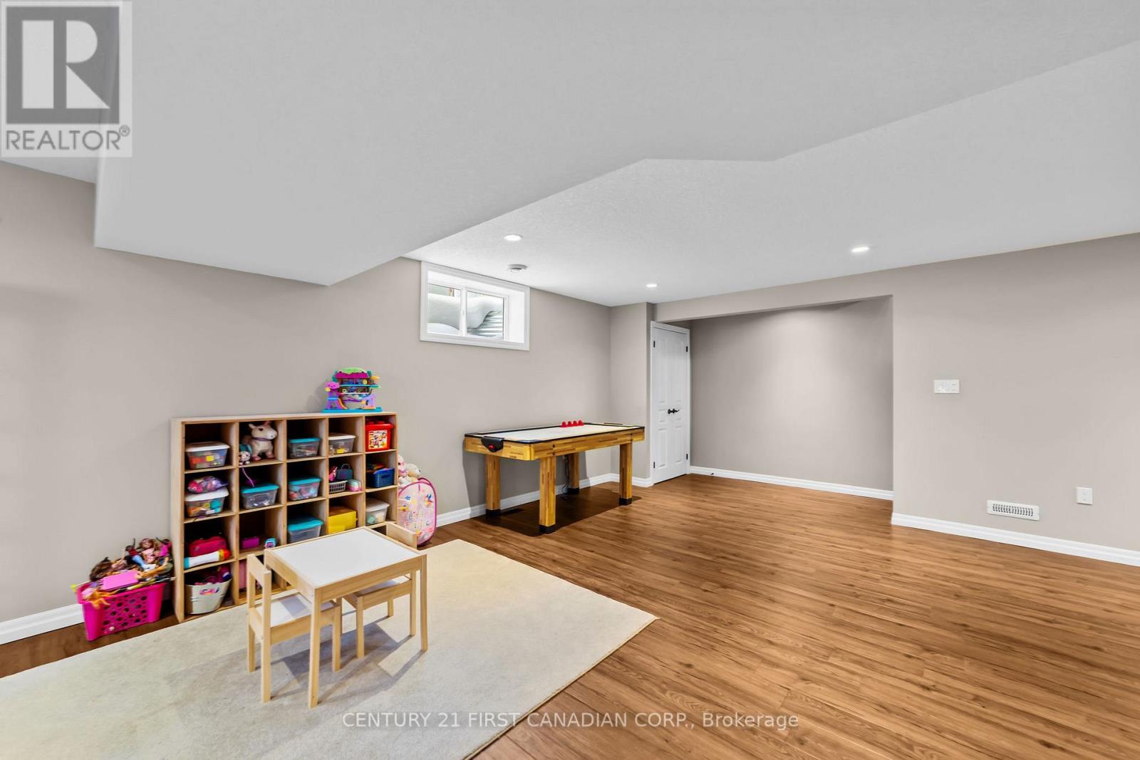 272 Walnut Street, Lucan Biddulph, Ontario  N0M 2J0 - Photo 24 - X12747908