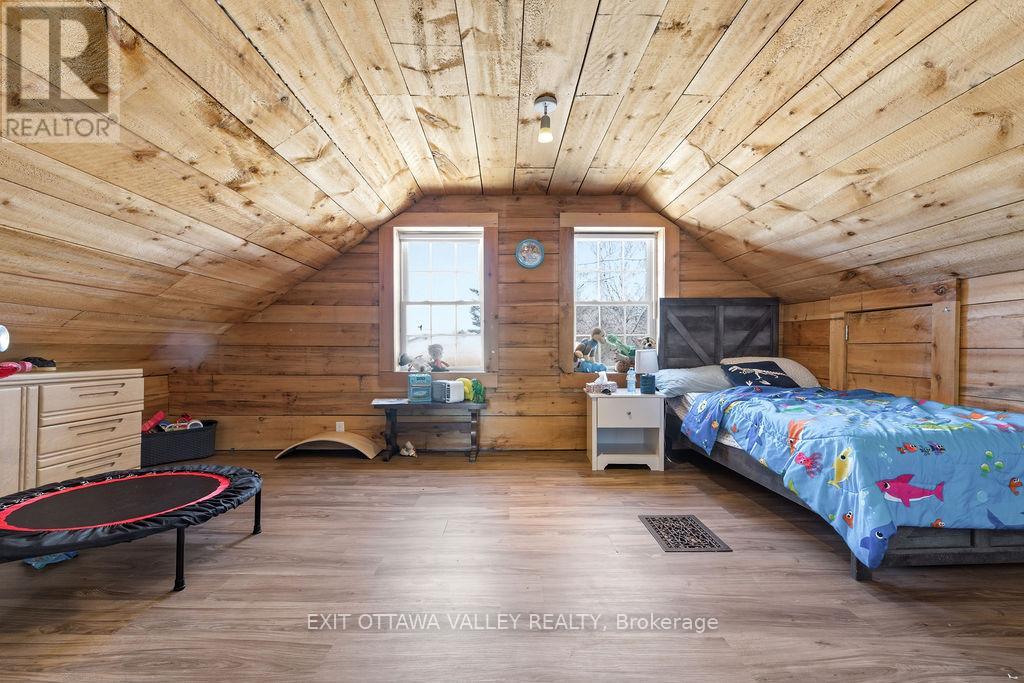 815 Pembroke Street W, Pembroke, Ontario  K8A 5P5 - Photo 27 - X12748076