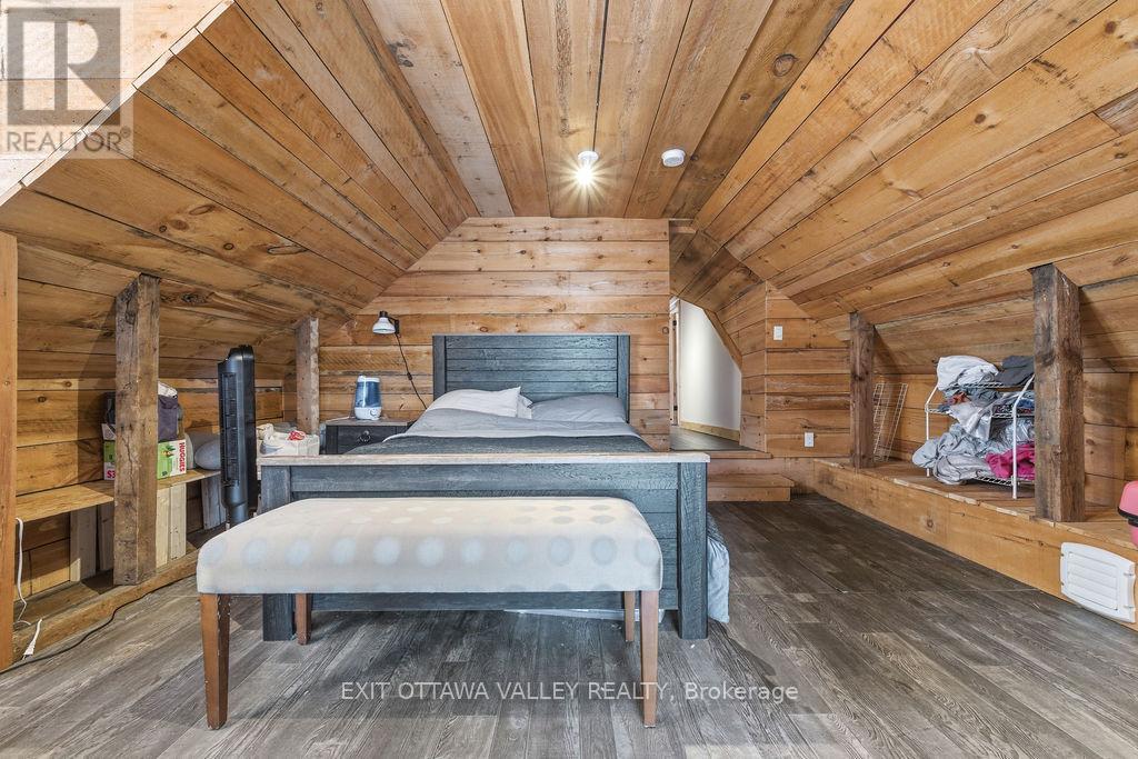 815 Pembroke Street W, Pembroke, Ontario  K8A 5P5 - Photo 31 - X12748076