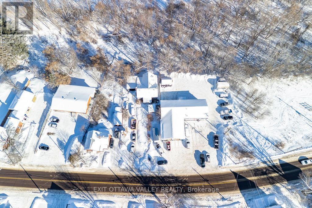 815 Pembroke Street W, Pembroke, Ontario  K8A 5P5 - Photo 40 - X12748076