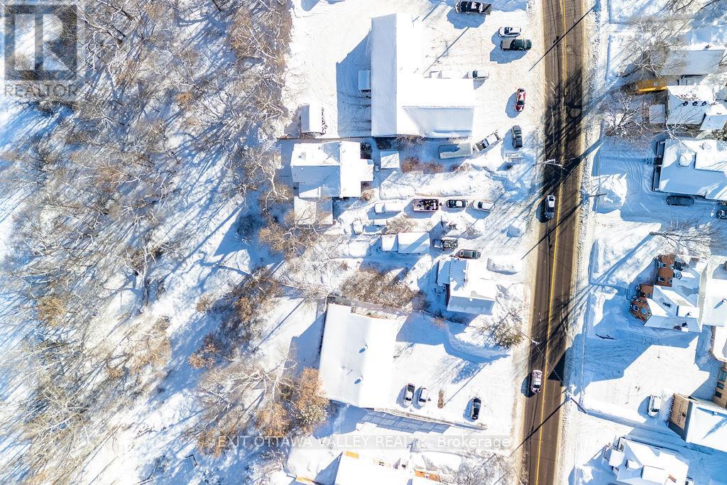 815 Pembroke Street W, Pembroke, Ontario  K8A 5P5 - Photo 43 - X12748076