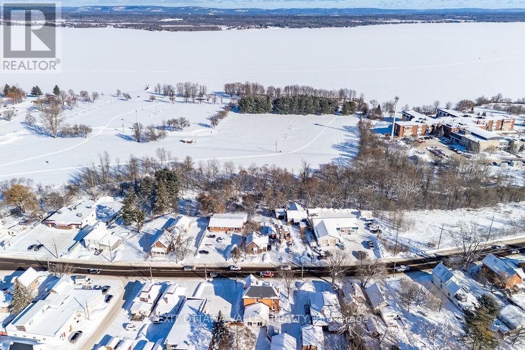 815 Pembroke Street W, Pembroke, Ontario  K8A 5P5 - Photo 47 - X12748076